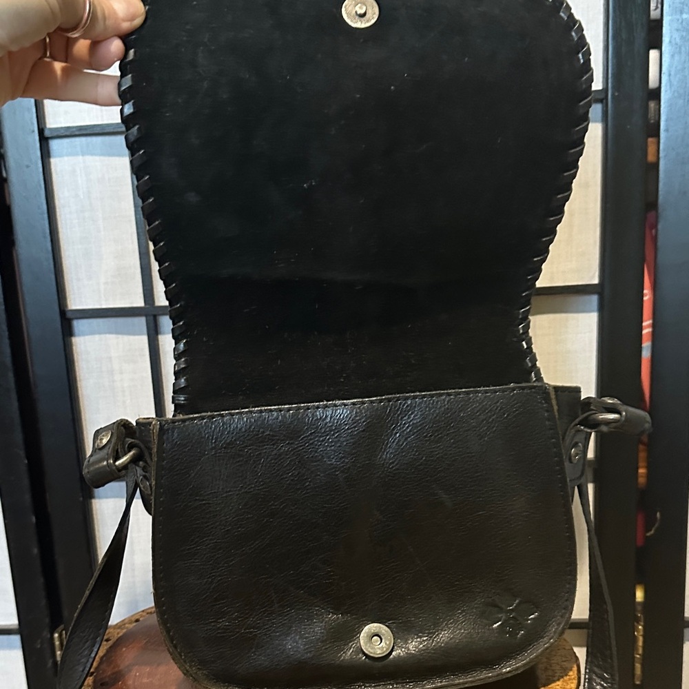 Patricia Nash Tooled Black Italian Leather Saddle Bag Purse , Black Braid Trim - Picture 6 of 9